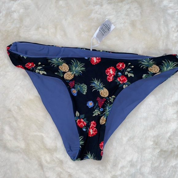 New Designer Marine Layer Reversible Bikini Bottom - Picture 2 of 6